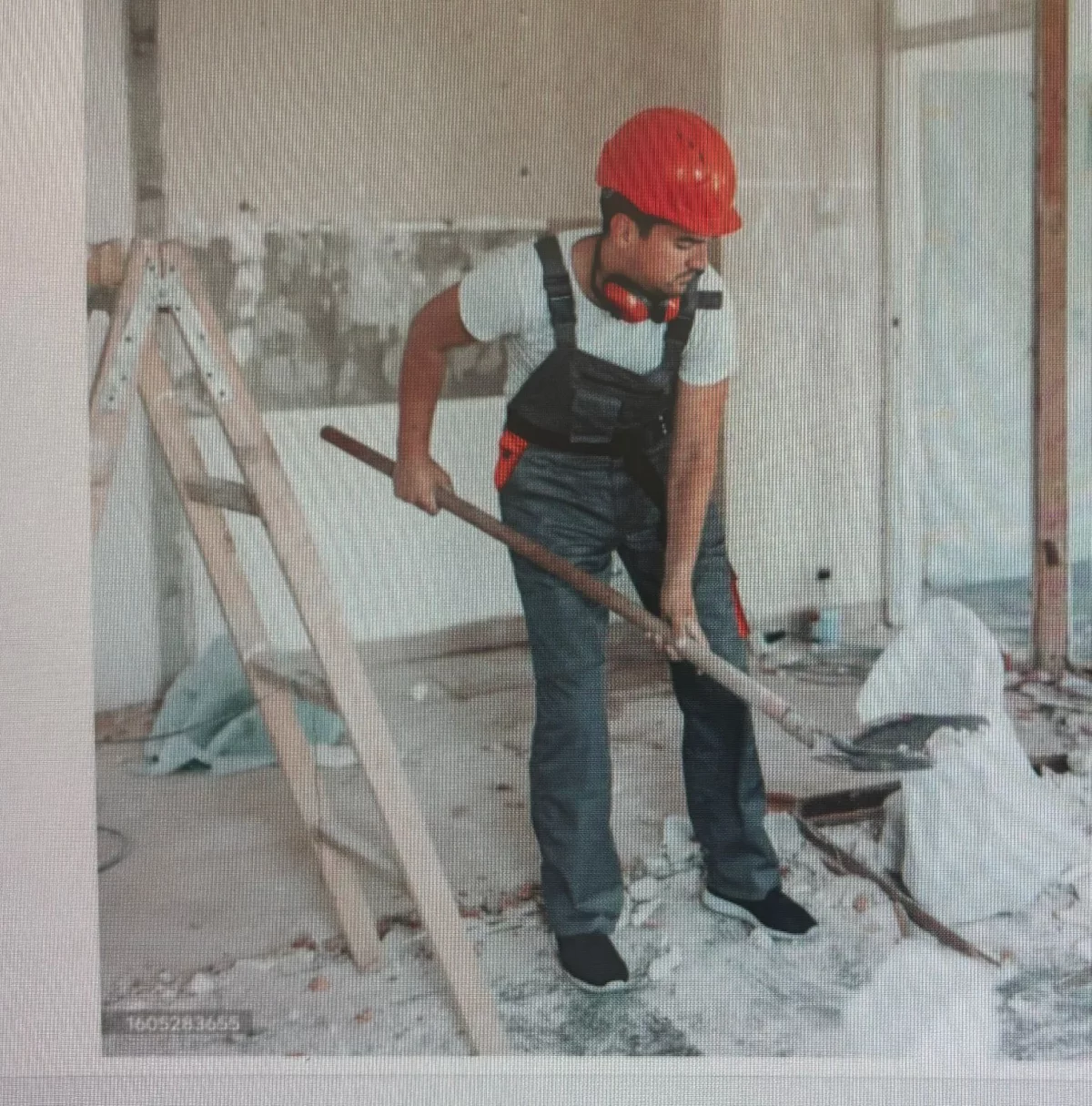 Tikinti Ərazisinin Təmizliyi və Təşkili: Usta Komandası üçün Standartlar